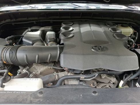 Used 2013 Toyota FJ Cruiser 4WD w/ Upgrade Pkg image 30
