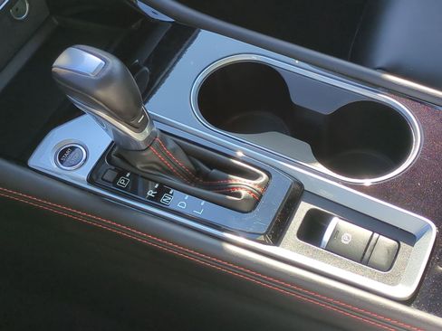 Used 2024 Nissan Altima 2.5 SR image 23