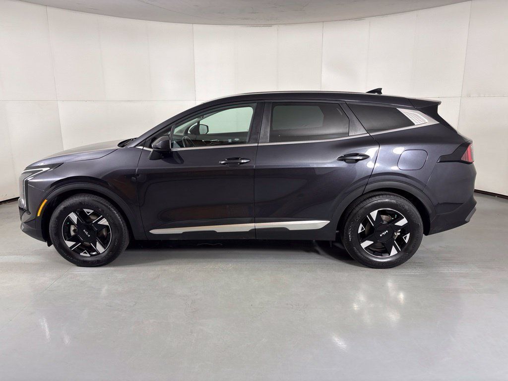 Used 2026 Kia Sportage LX FWD image 5