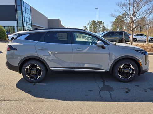 New 2026 Kia Sportage EX w/ EX Panorama Roof Package image 8