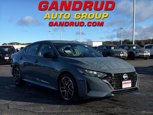 New 2025 Nissan Sentra SR image 1