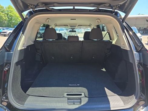 Used 2025 Nissan Rogue SV FWD image 16