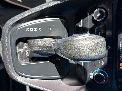 Used 2022 Ford Transit Connect XL image 21