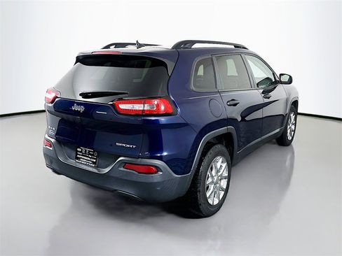 Used 2016 Jeep Cherokee Sport w/ Cold Weather Group image 7