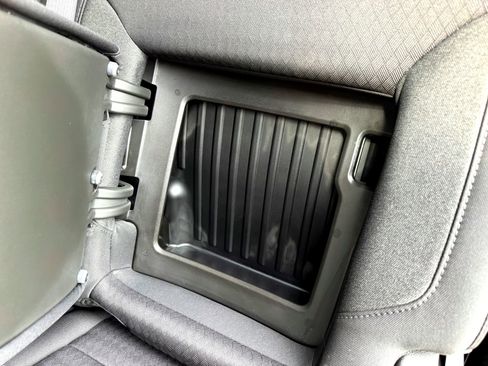 Used 2022 GMC Sierra 1500 Elevation image 18