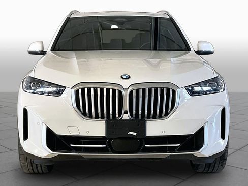 Certified 2024 BMW X5 xDrive40i w/ Premium Package AWD/4WD image 3