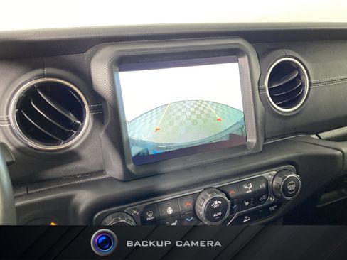 Used 2022 Jeep Wrangler Unlimited Sahara w/ Cold Weather Group image 5