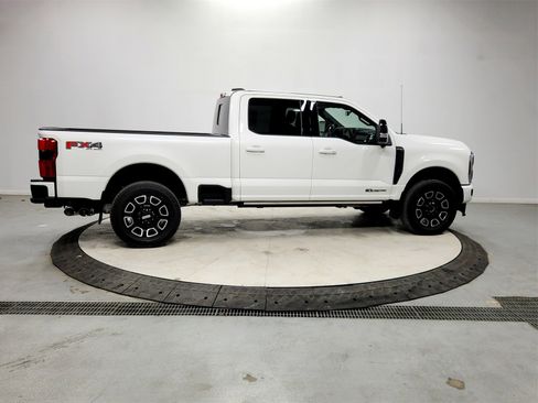 Used 2025 Ford F250 Platinum image 8