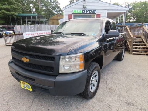 Used 2013 Chevrolet Silverado 1500 W/T AWD/4WD image 2