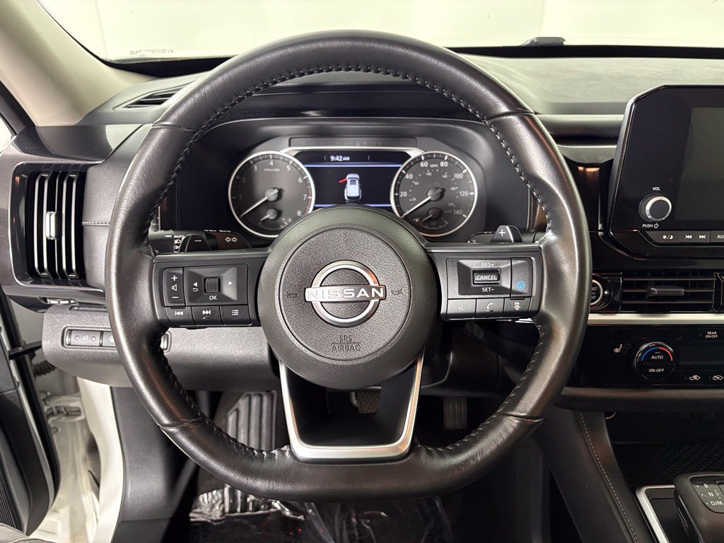 Used 2024 Nissan Pathfinder SV FWD image 23