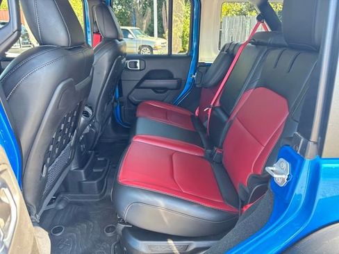 Used 2023 Jeep Wrangler Unlimited Rubicon 4xe image 24