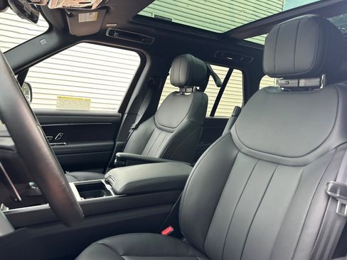 New 2026 Land Rover Range Rover SE image 6