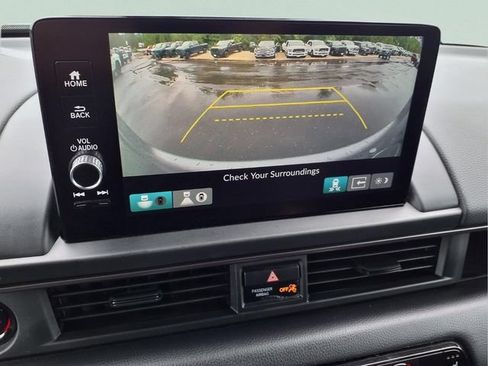 Used 2025 Honda Pilot TrailSport image 38