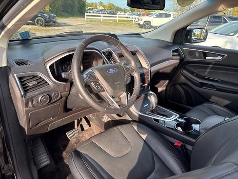 Used 2018 Ford Edge Titanium w/ Equipment Group 301A AWD/4WD image 23