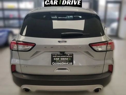 Used 2021 Ford Escape SE image 7