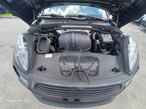 Used 2021 Porsche Macan AWD/4WD image 23