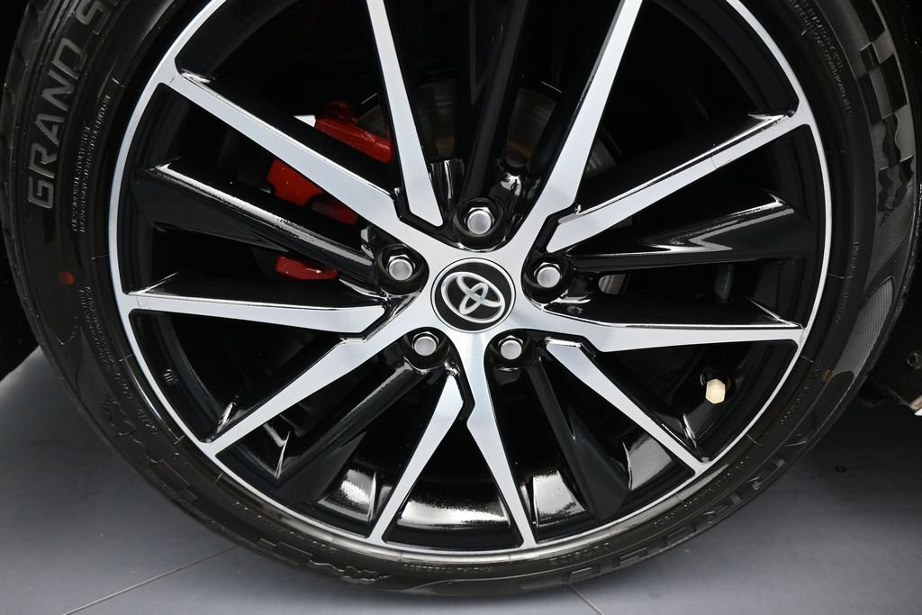 Used 2022 Toyota Camry SE w/ Convenience Package FWD image 41