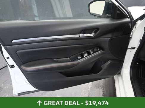 Used 2024 Nissan Altima 2.5 SR image 20