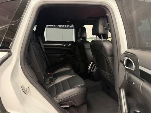 Used 2014 Porsche Cayenne Diesel AWD/4WD image 34
