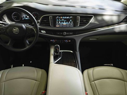 Used 2019 Buick Enclave Essence FWD image 27