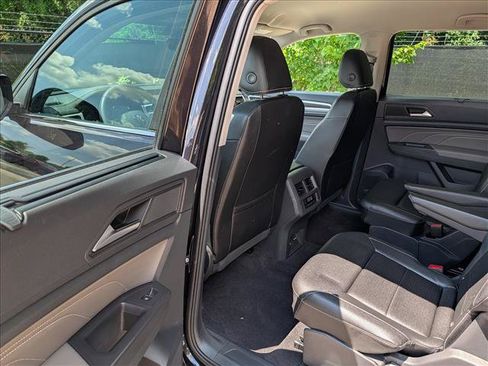 Used 2023 Volkswagen Atlas SE FWD image 24