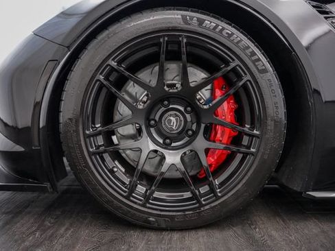 Used 2015 Chevrolet Corvette Z06 w/ 3LZ Preferred Equipment Group RWD image 37