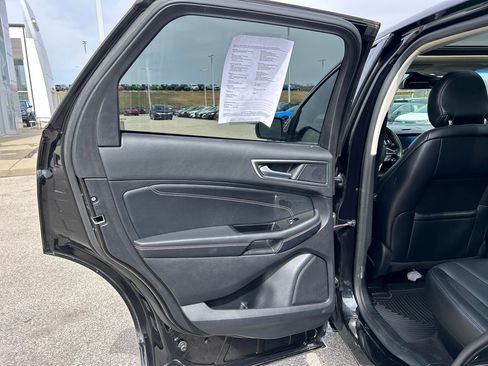 Used 2019 Ford Edge Titanium w/ Equipment Group 301A AWD/4WD image 42