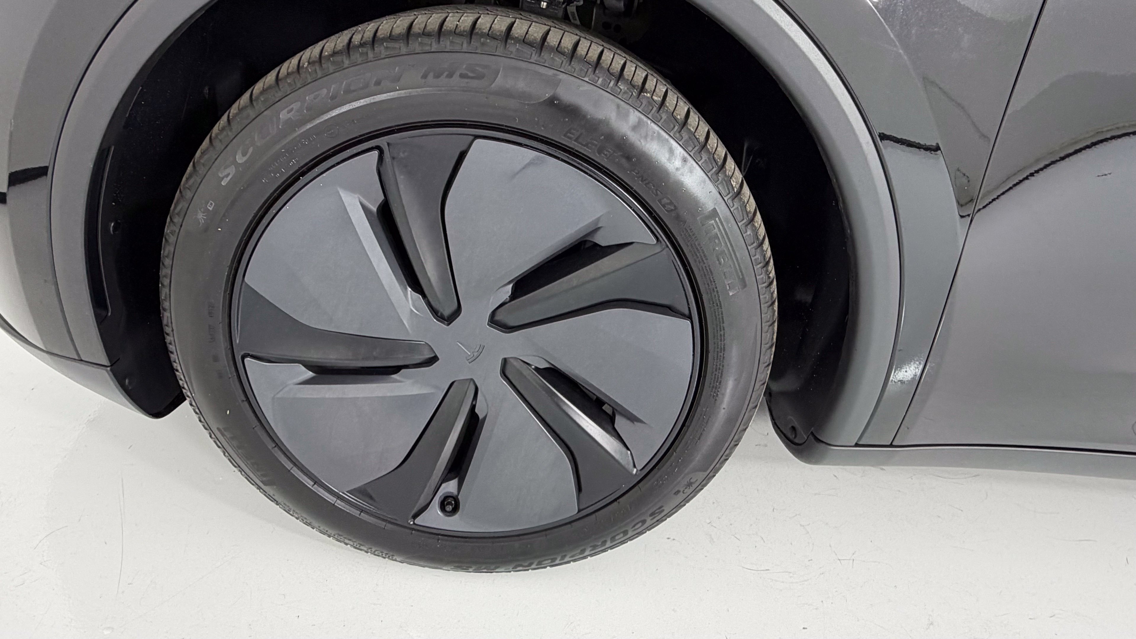 Used 2026 Tesla Model Y Long Range RWD image 15