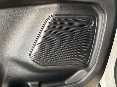 Used 2020 Ford Escape SE image 24