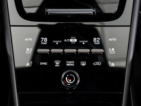 Used 2024 Porsche Cayenne Turbo GT image 19