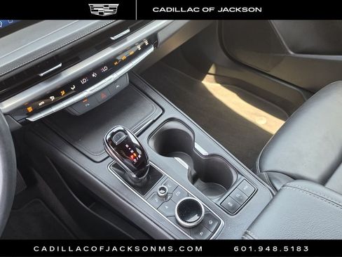 Certified 2025 Cadillac XT4 Premium Luxury AWD/4WD image 15