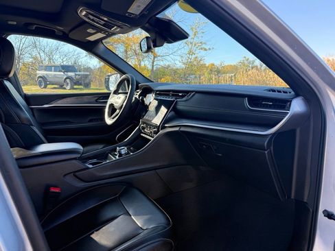 Used 2024 Jeep Grand Cherokee Limited 4xe image 21