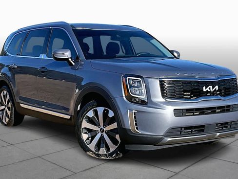 Used 2022 Kia Telluride EX w/ EX Premium Package image 2