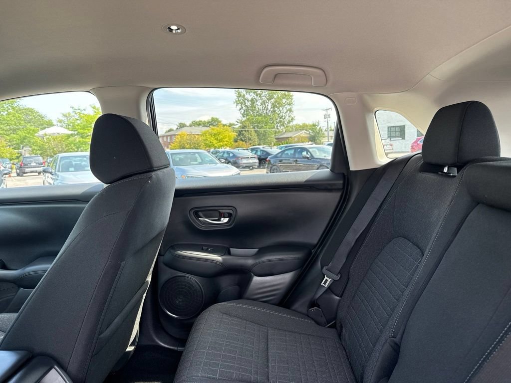 Certified 2027 Honda HR-V LX image 19