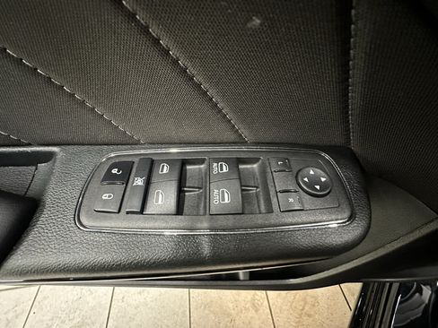 Used 2023 Dodge Charger SXT w/ Blacktop Package AWD/4WD image 22
