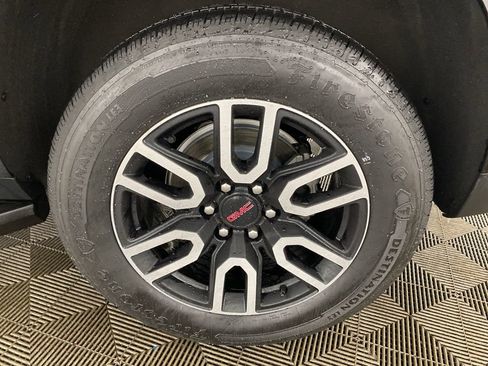 Used 2024 GMC Yukon AT4 image 14