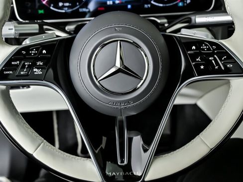Used 2024 Mercedes-Benz Maybach S 680 4MATIC image 31