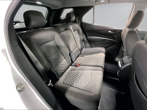 Used 2021 Chevrolet Equinox LT image 23