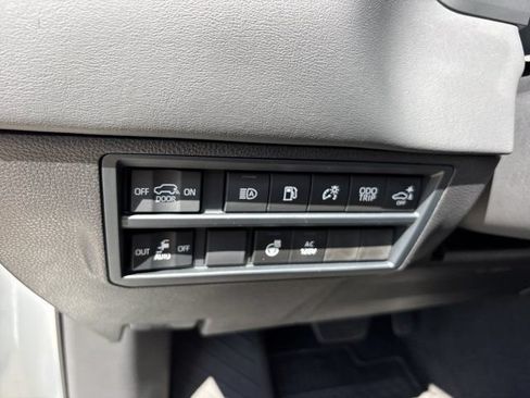 Used 2026 Toyota Sequoia Platinum AWD/4WD image 26