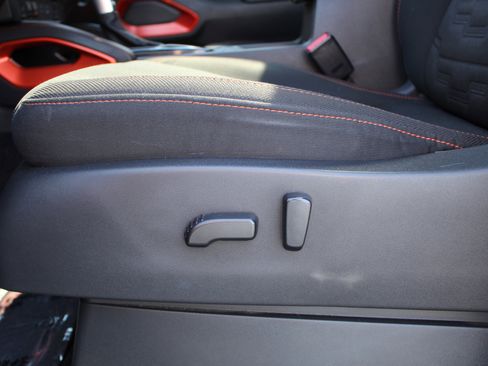 Used 2023 Nissan Frontier PRO-4X image 27