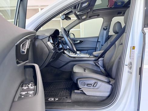 Used 2025 Audi Q7 2.0T Premium w/ Convenience Package AWD/4WD image 13