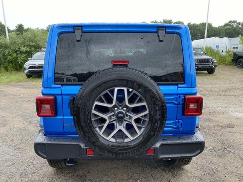 New 2026 Jeep Wrangler Unlimited Sahara AWD/4WD image 4