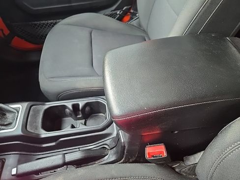 Used 2018 Jeep Wrangler Unlimited Sport S AWD/4WD image 60