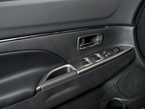 New 2025 Mitsubishi Outlander Sport SE image 10