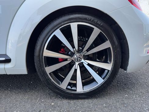 Used 2015 Volkswagen Beetle R-Line image 20
