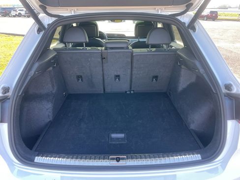 Used 2025 Audi Q3 2.0T Premium image 13