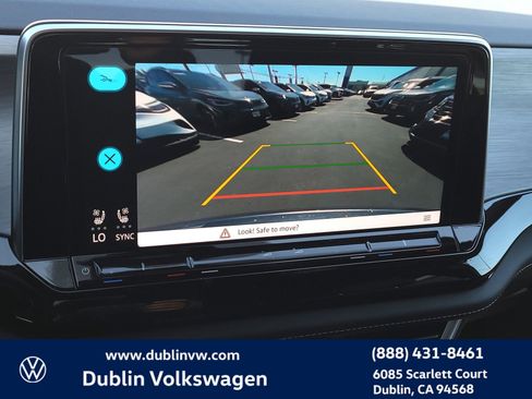 New 2025 Volkswagen Atlas Cross Sport SE image 17