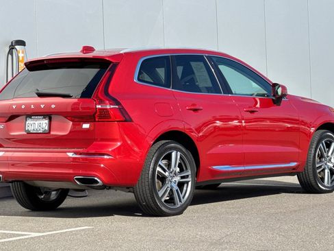 Used 2021 Volvo XC60 T8 Inscription Expression w/ Advanced Package image 5