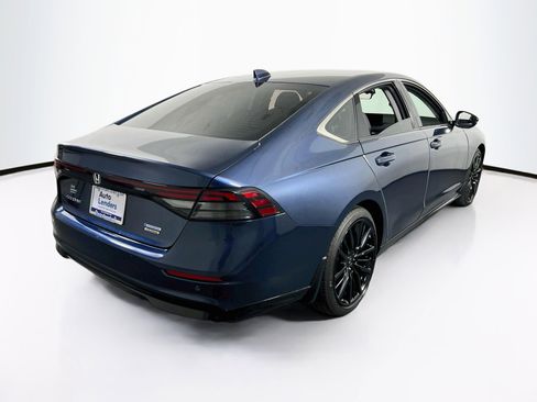 Used 2023 Honda Accord Touring image 5