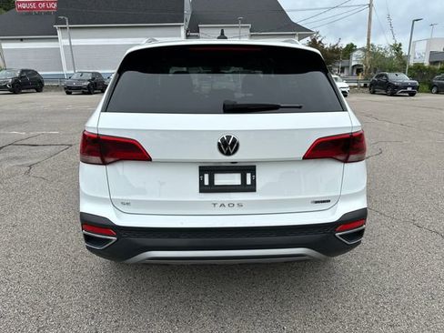 Certified 2024 Volkswagen Taos SE AWD/4WD image 8